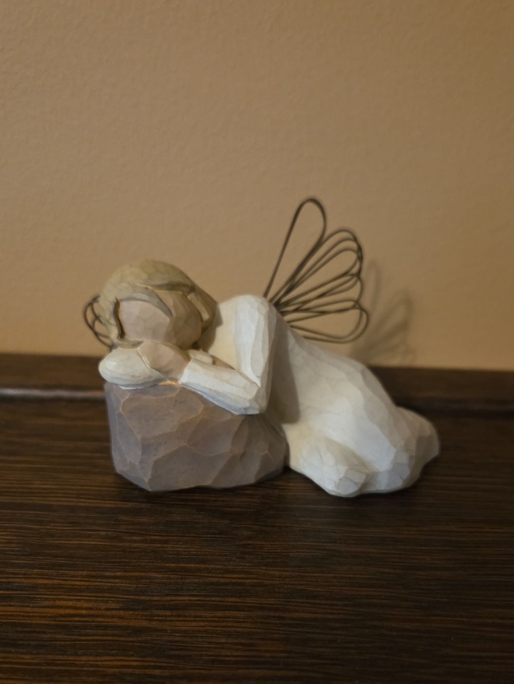 Willow Tree Figurine - Dreaming Angel